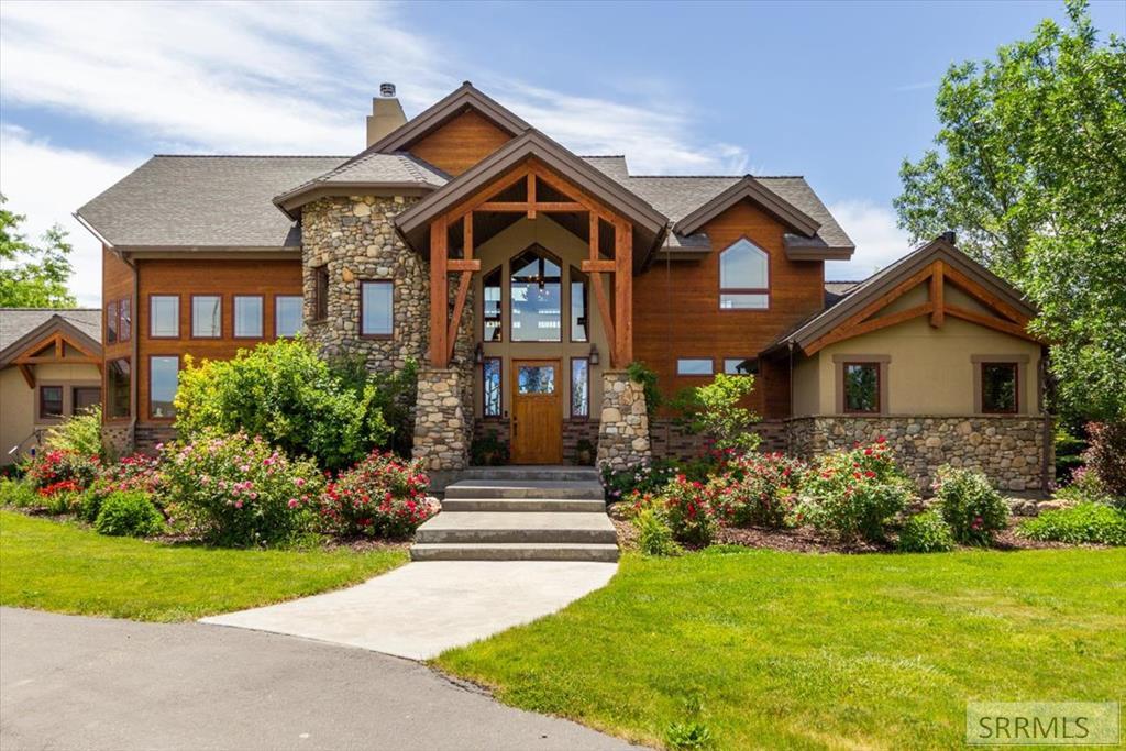 6122 E Lincoln Road, Idaho Falls ID 83401