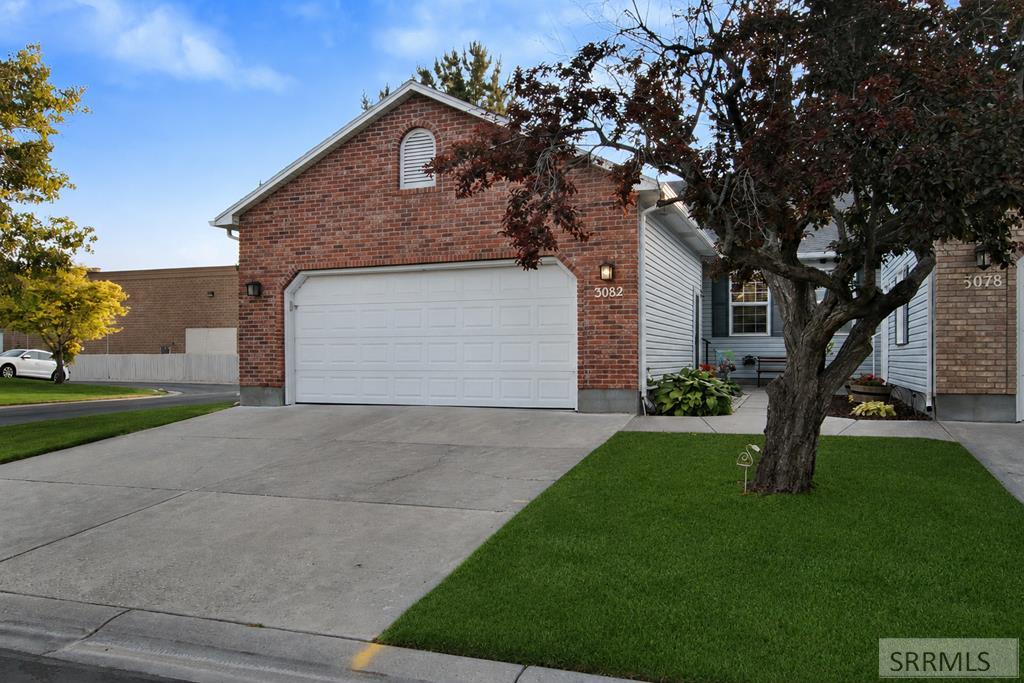 3082 Thayer Bridge Circle, Idaho Falls ID 83402