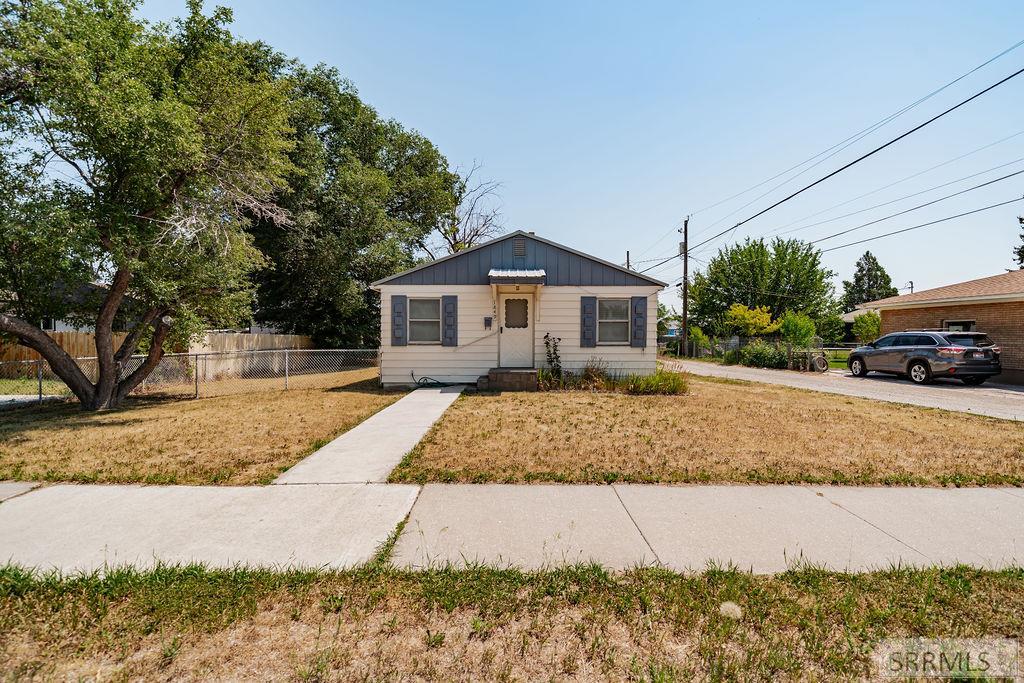1849 S Higbee Avenue, Idaho Falls ID 83404