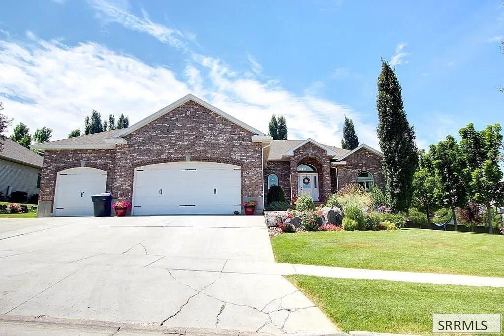 118 S Hidden Valley Road, Rexburg ID 83440