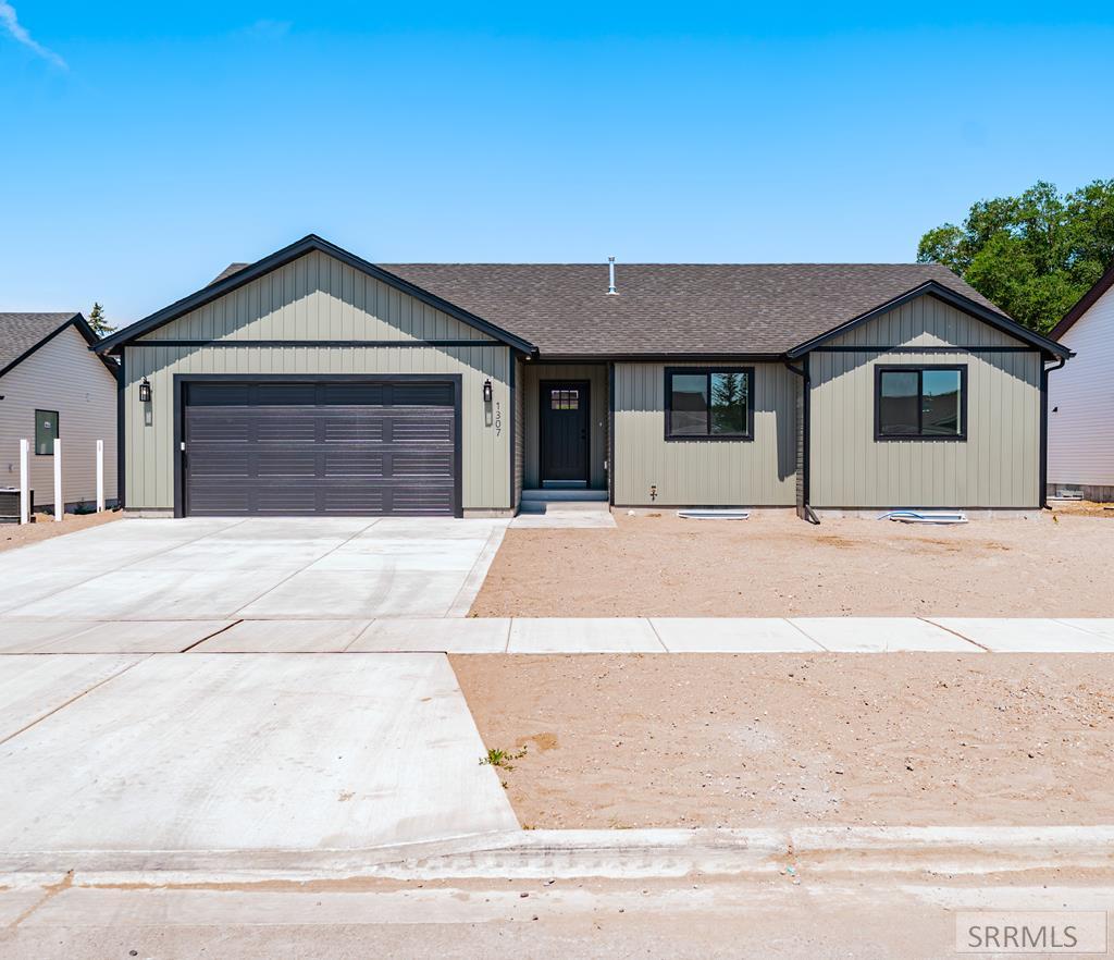 1307 Harris Loop, Blackfoot ID 83221