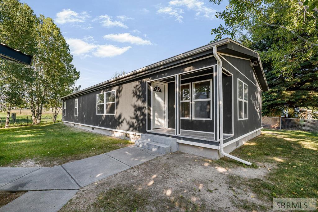 872 Dalmation Drive, Idaho Falls ID 83402