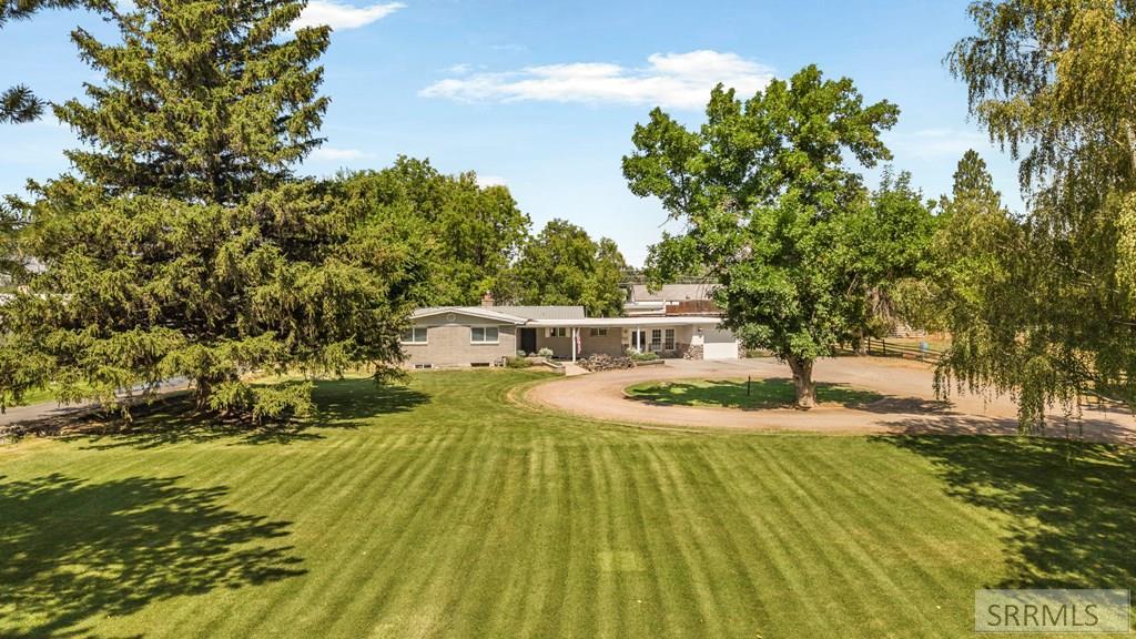 1355 S Shilling Avenue, Blackfoot ID 83221