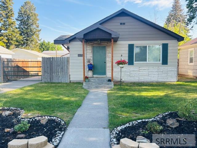 665 E 14th Street, Idaho Falls ID 83404