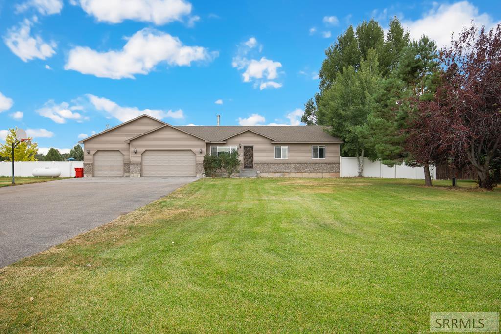 4234 E 295 N, Rigby ID 83422