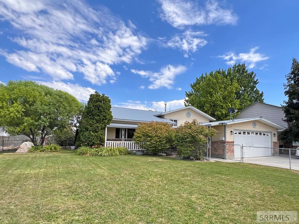 413 Logan Drive, Idaho Falls ID 83401