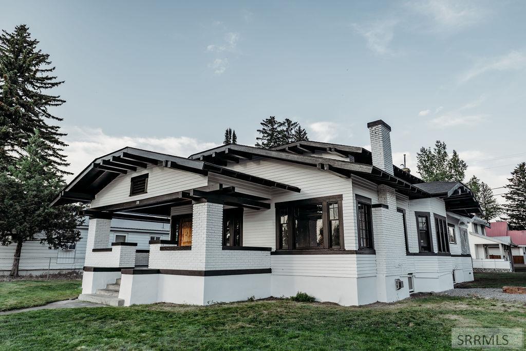 210 N Bridge Street, St Anthony ID 83445