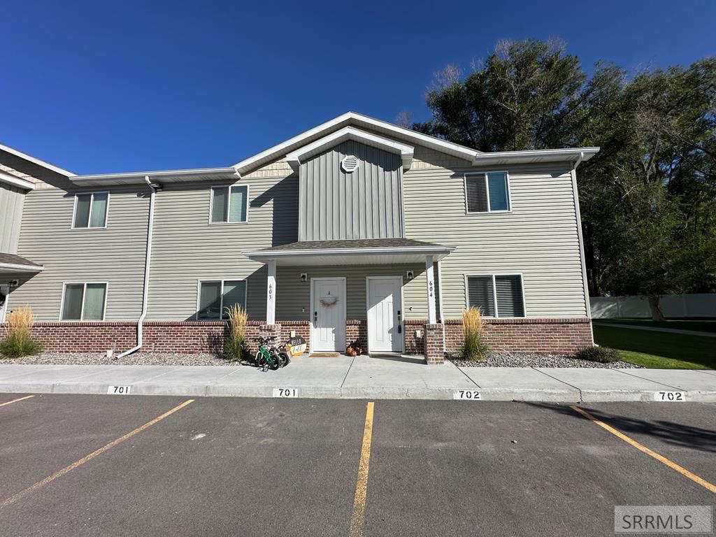 2001 Lawrence Lane Unit 604, Blackfoot ID 83221