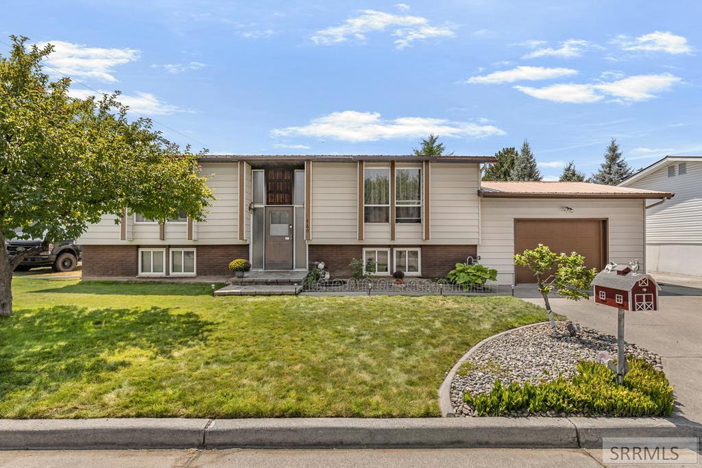 560 W Targhee Street, St Anthony ID 83445