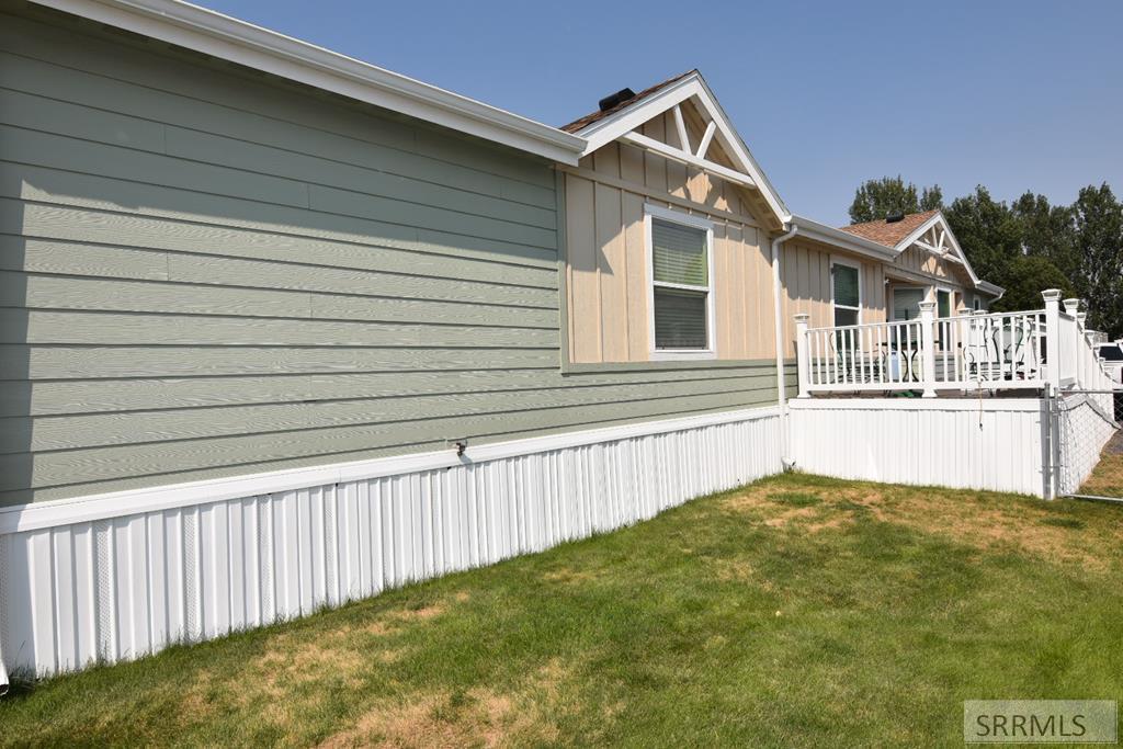 2139 N Pinewood Drive, Idaho Falls ID 83401
