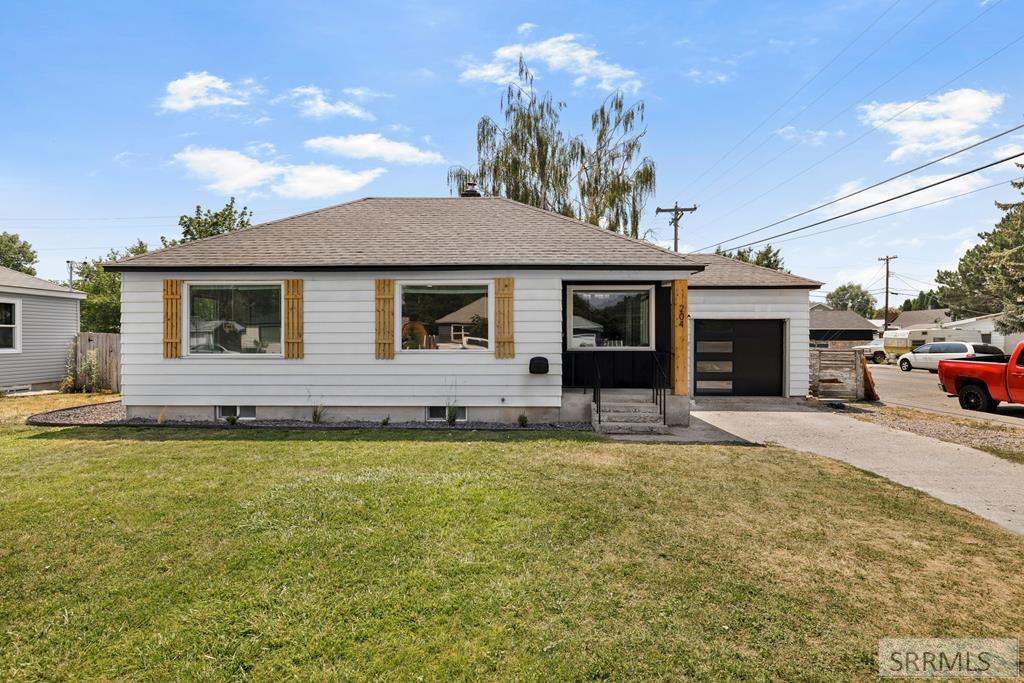 204 Dewey Street, Blackfoot ID 83221
