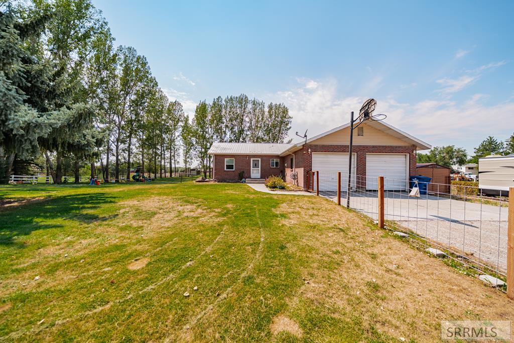 1384 N 1200 E, Shelley ID 83274