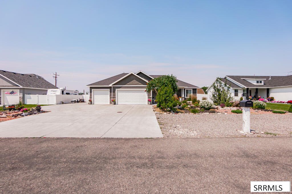 549,900155 Quinn Creek Road, Idaho Falls ID 83401