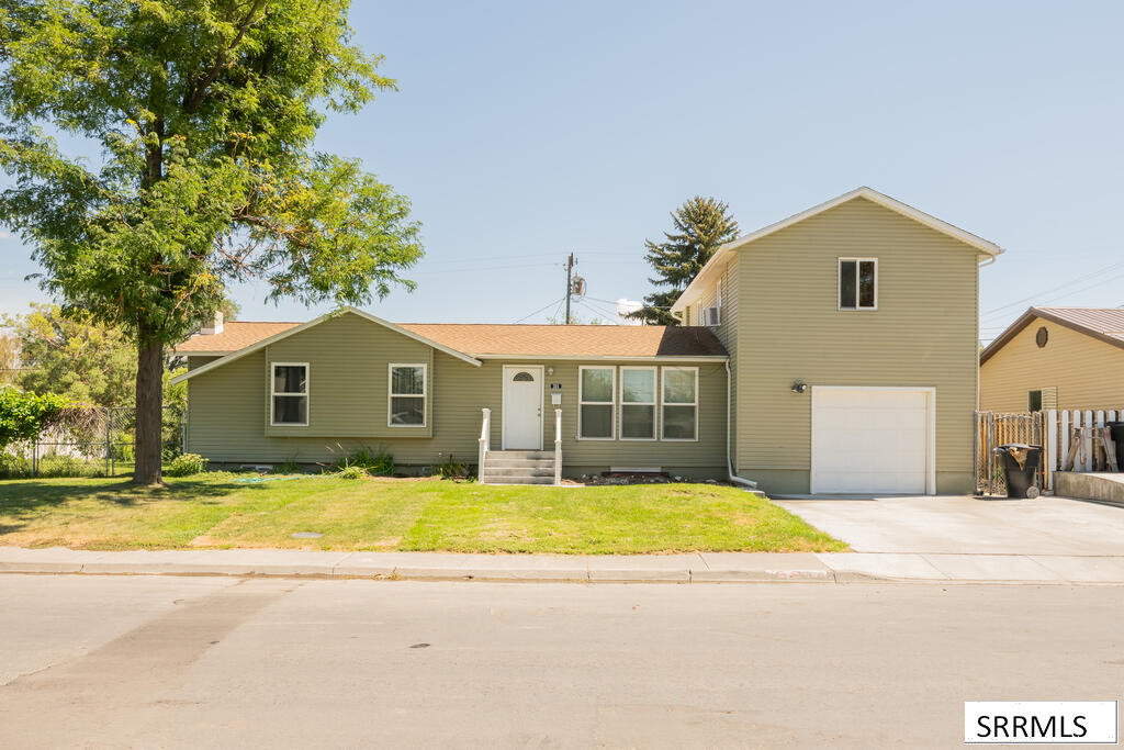 385 Berrett Avenue, Shelley ID 83274