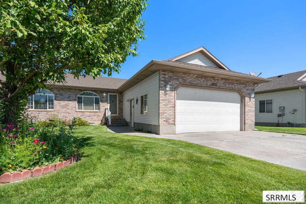 3737 Silverwood Circle, Ammon ID 83406