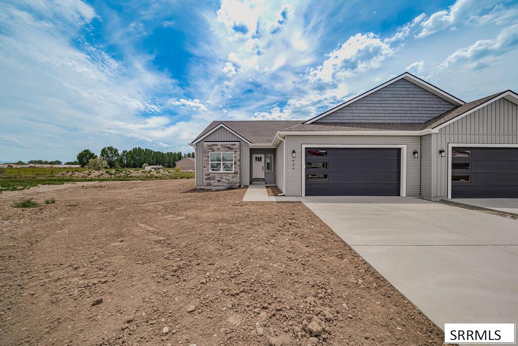 435 East River Ln, Idaho Falls ID 83402