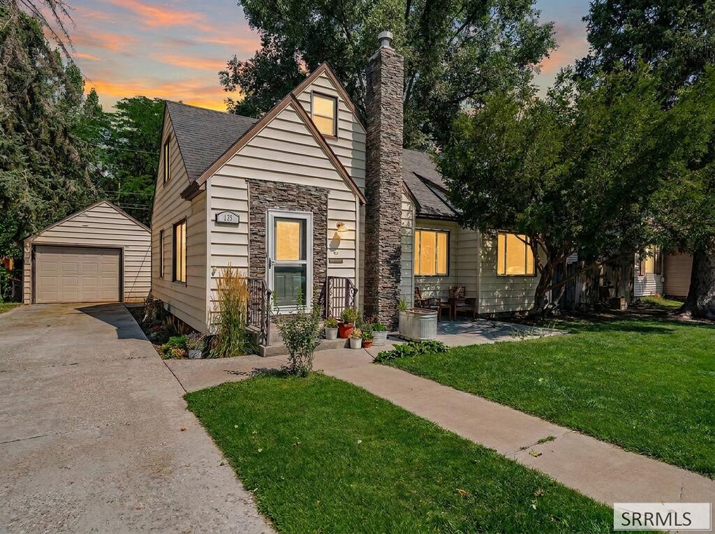 135 E 19th Street, Idaho Falls ID 83404