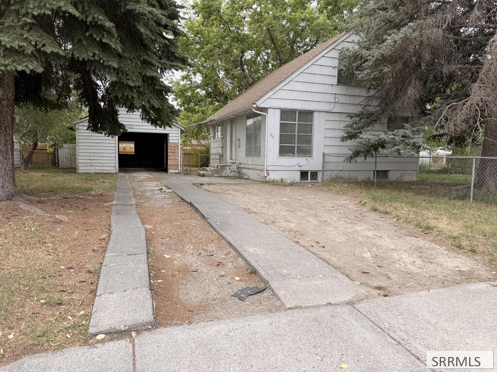 944 Poulson Street, Idaho Falls ID 83401
