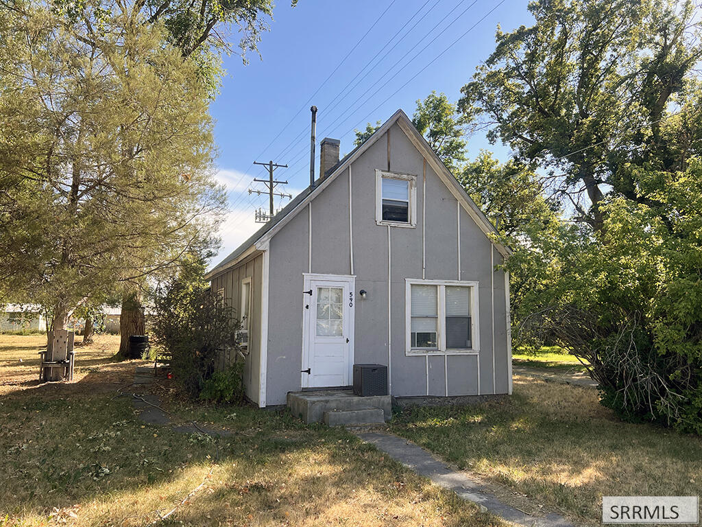 590 Wilson Avenue, Blackfoot ID 83221