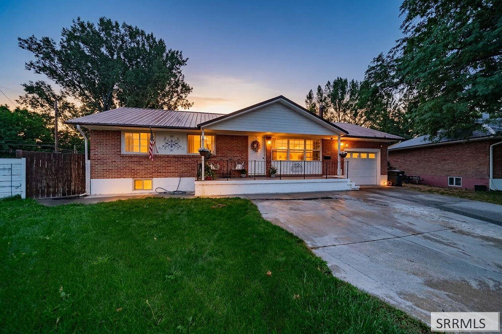 867 Maplewood Drive, Idaho Falls ID 83401