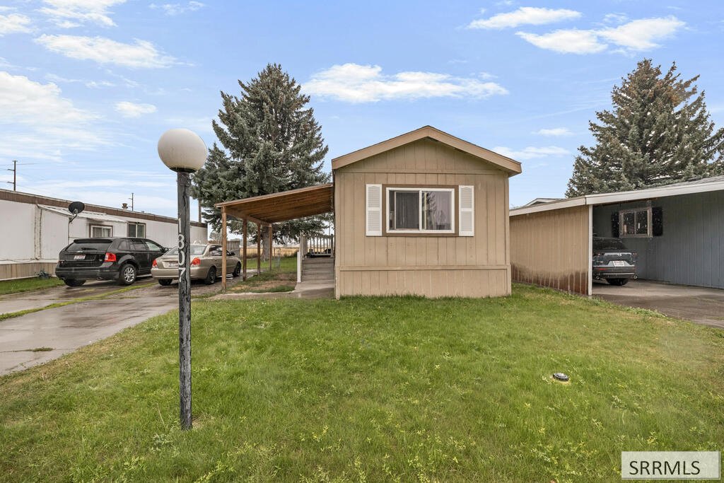 1807 Pinewood Drive, Idaho Falls ID 83401