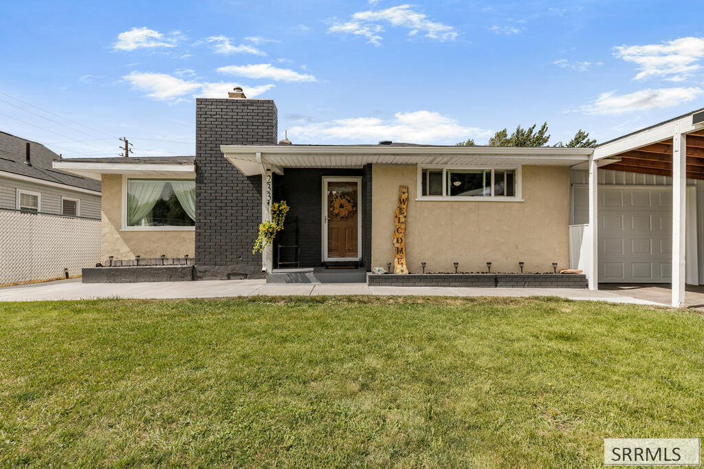 233 N Fisher Avenue, Blackfoot ID 83221
