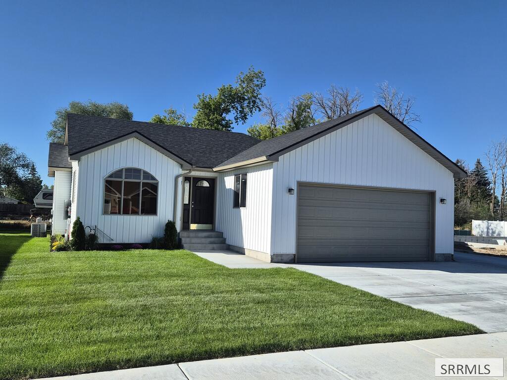 1069 Harris Loop, Blackfoot ID 83221