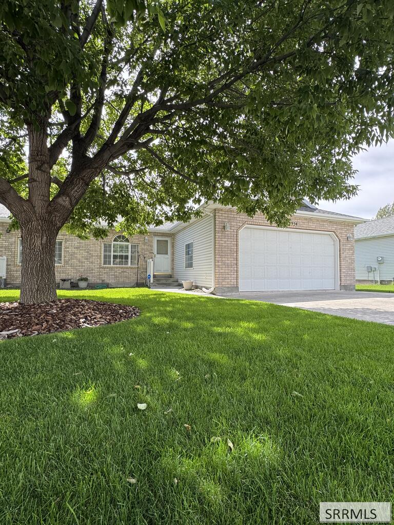 2934 E Oakhaven Circle, Ammon ID 83406