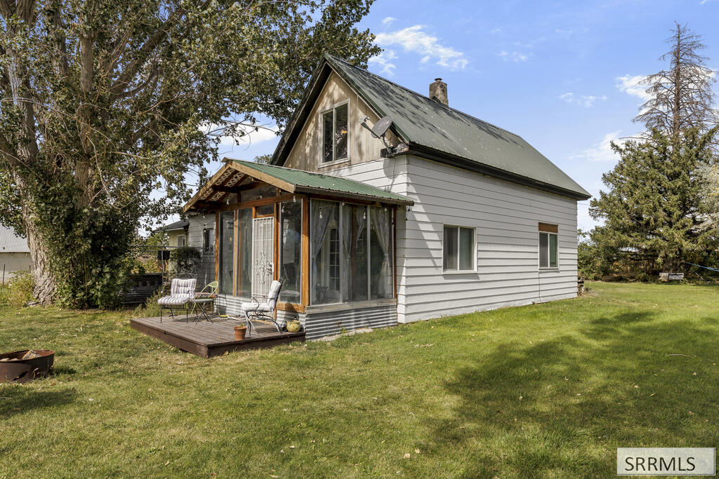 855 E 1100 N, Shelley ID 83274