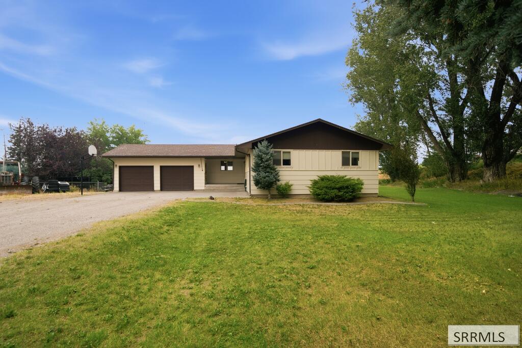 682 E 1100 N, Shelley ID 83274