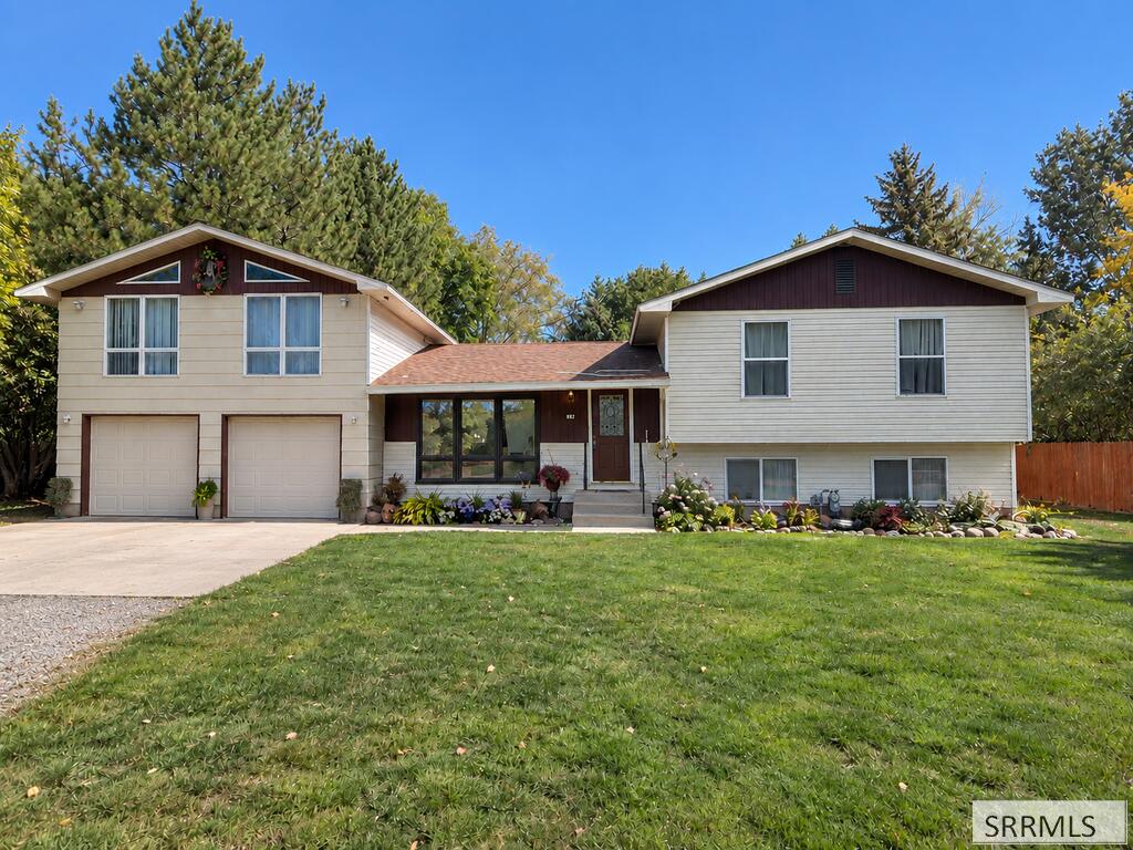 934 Elizabeth, Rexburg ID 83440