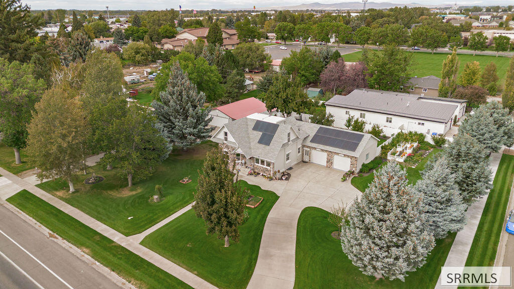 377 E 1st N, Rexburg ID 83440