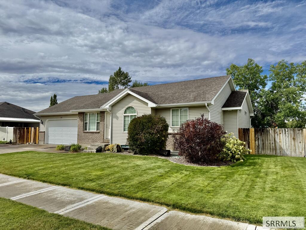 534 Holladay Drive, Ammon ID 83406