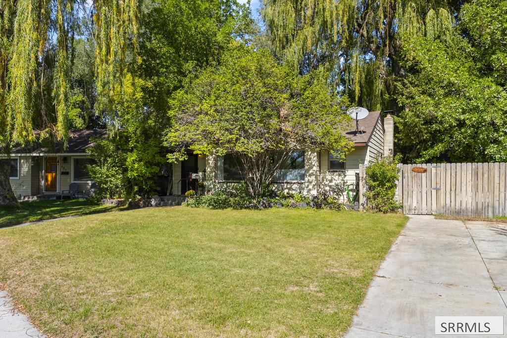 131 Beacon Drive, Idaho Falls ID 83402