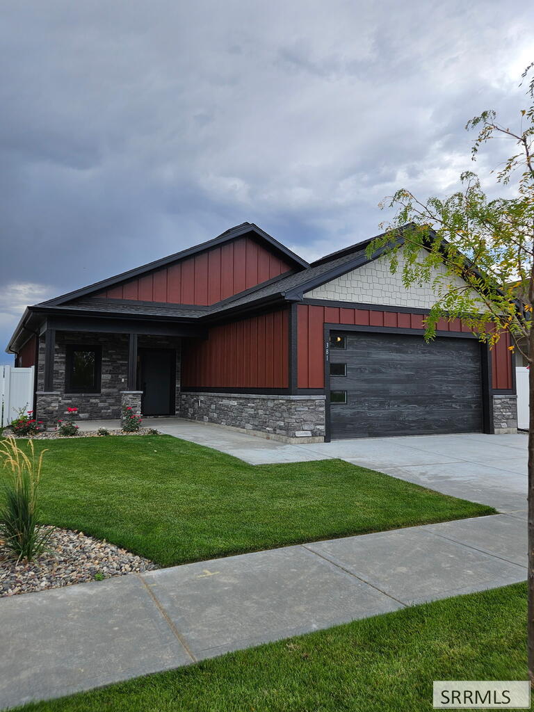 381 S Glade Loop, Idaho Falls ID 83404