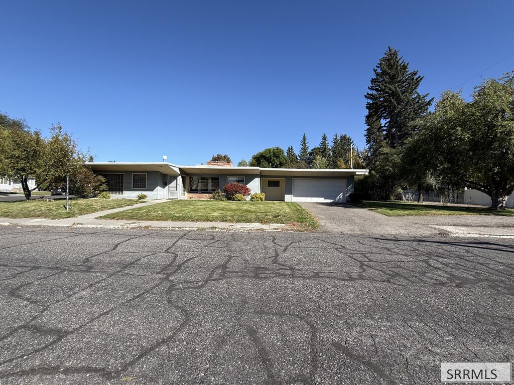 48 N 5th E, St Anthony ID 83445