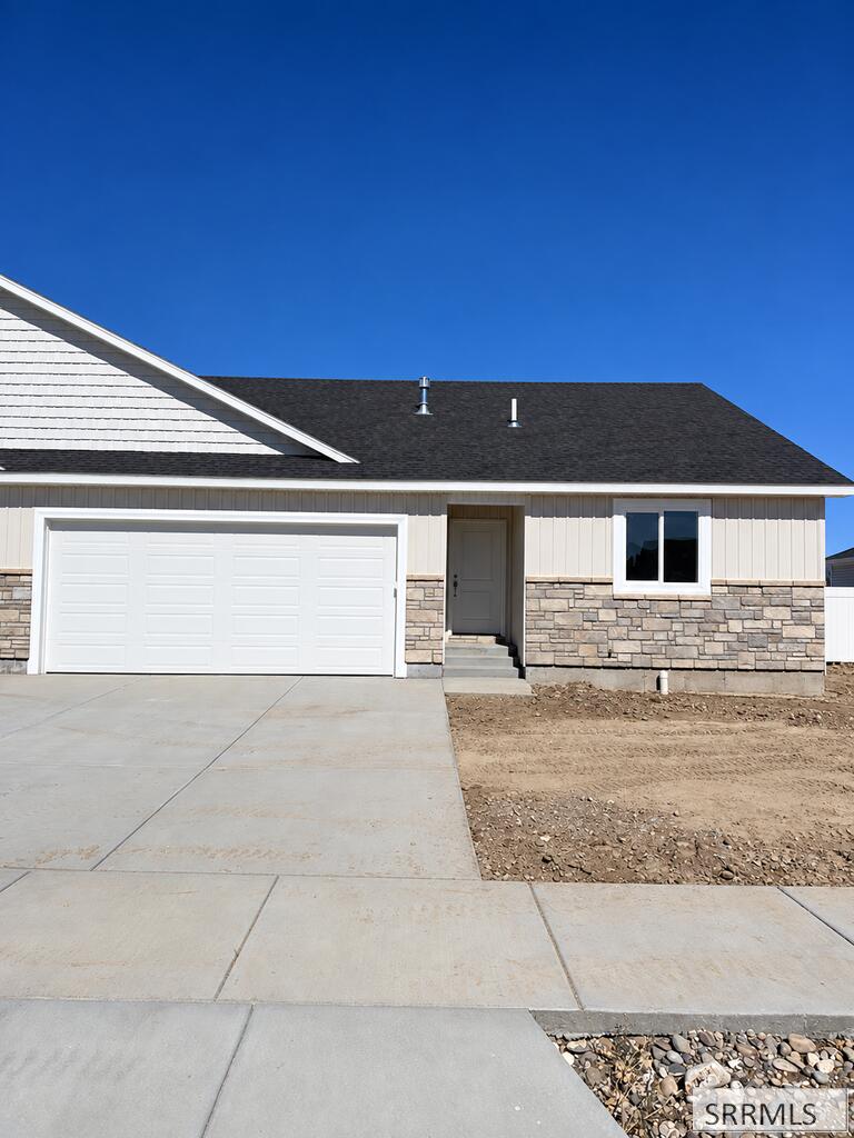 484 East River Ln, Idaho Falls ID 83401