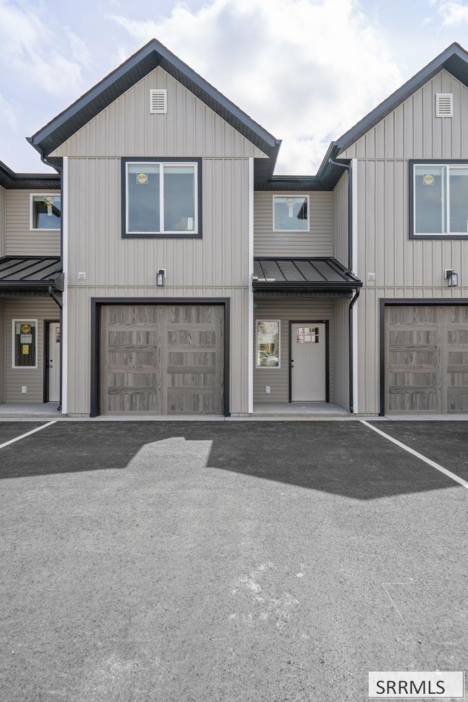 2698 Derrald Loop, Ammon ID 83406
