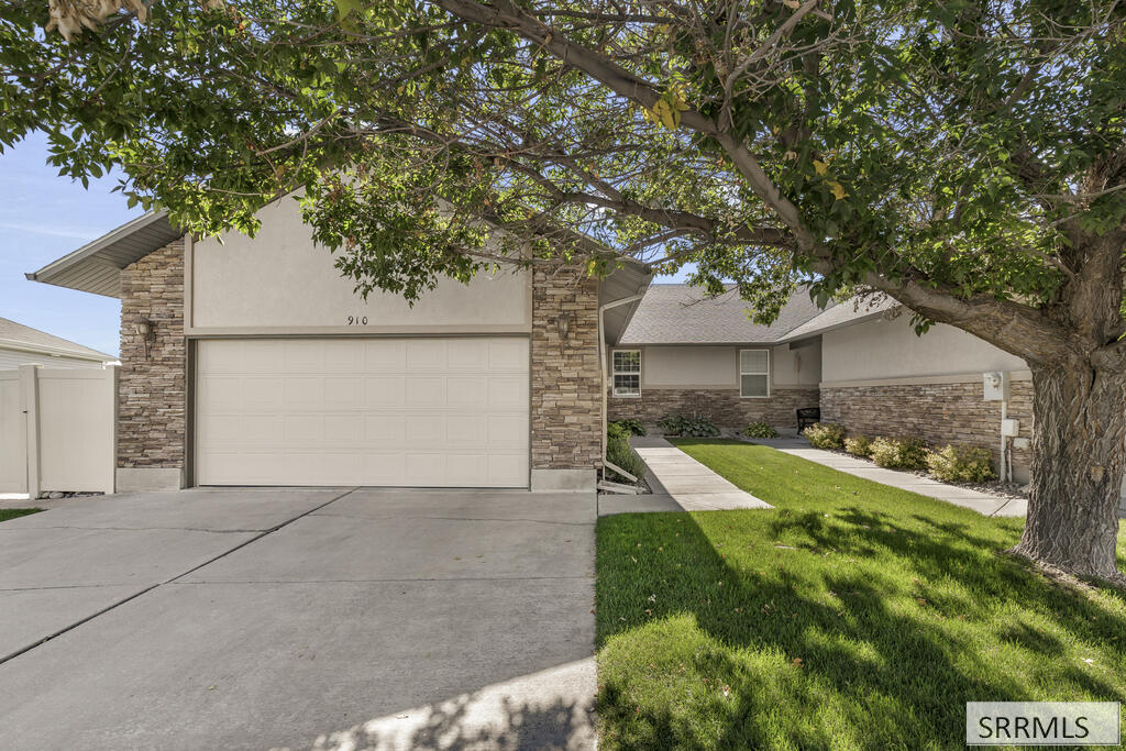 910 S Von Elm Drive, Blackfoot ID 83221