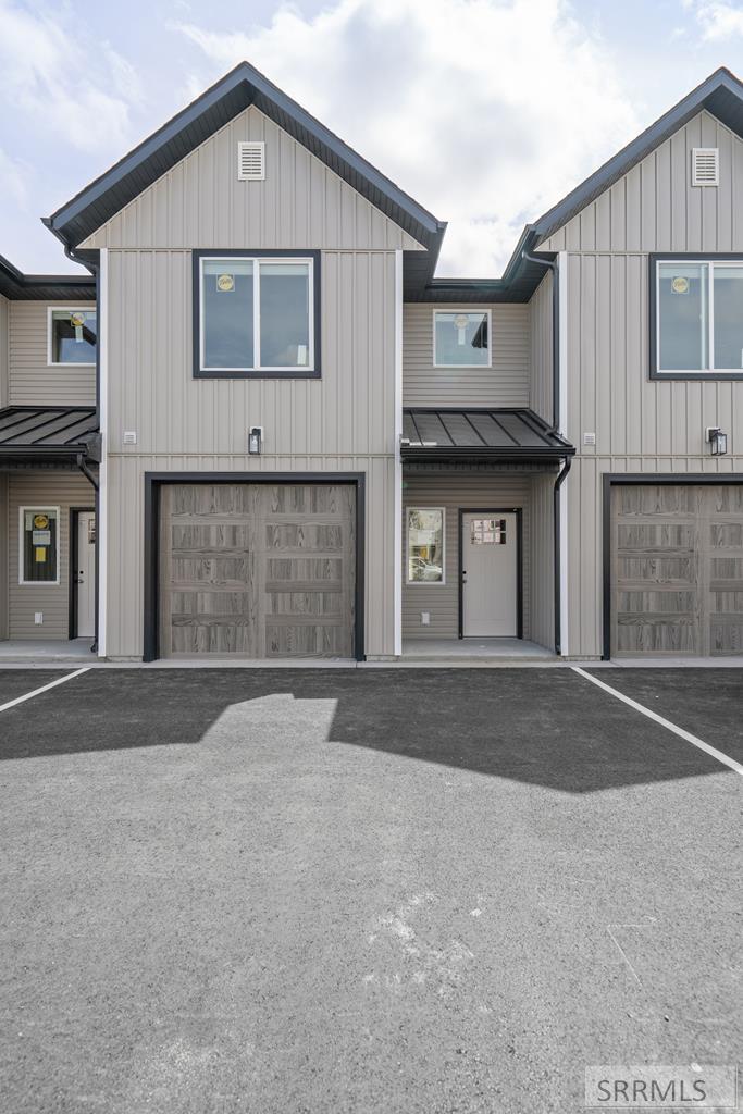 2749 Derrald Loop, Ammon ID 83406