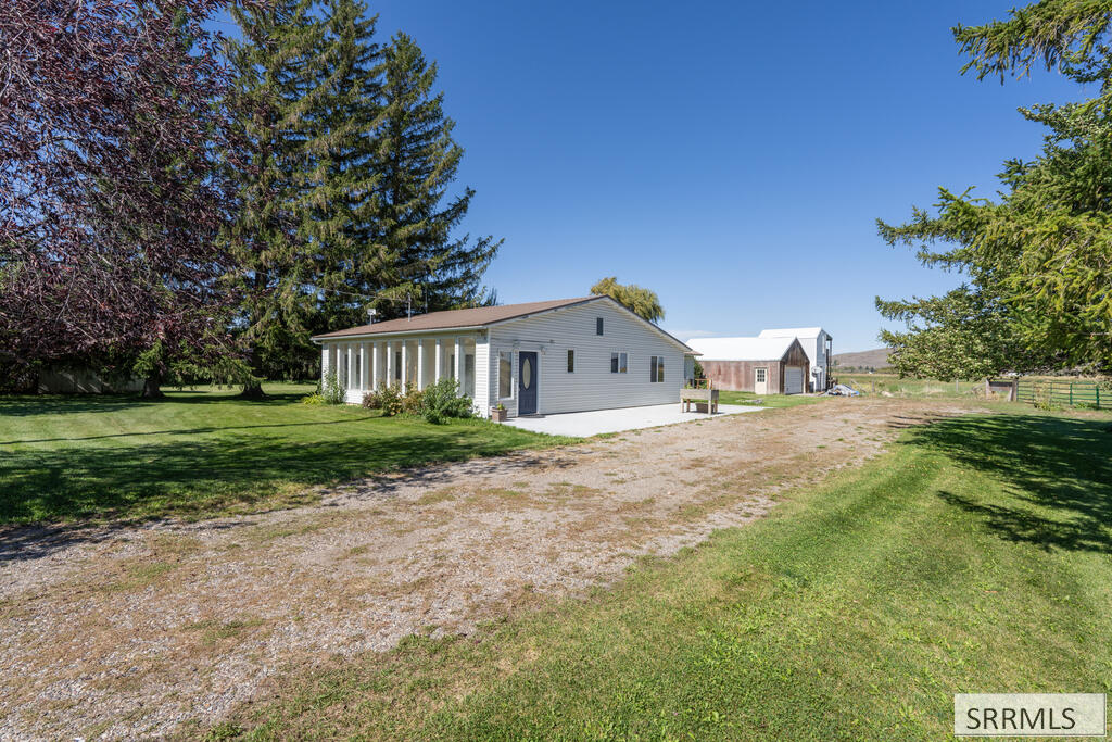3695 E 700 N, Menan ID 83434