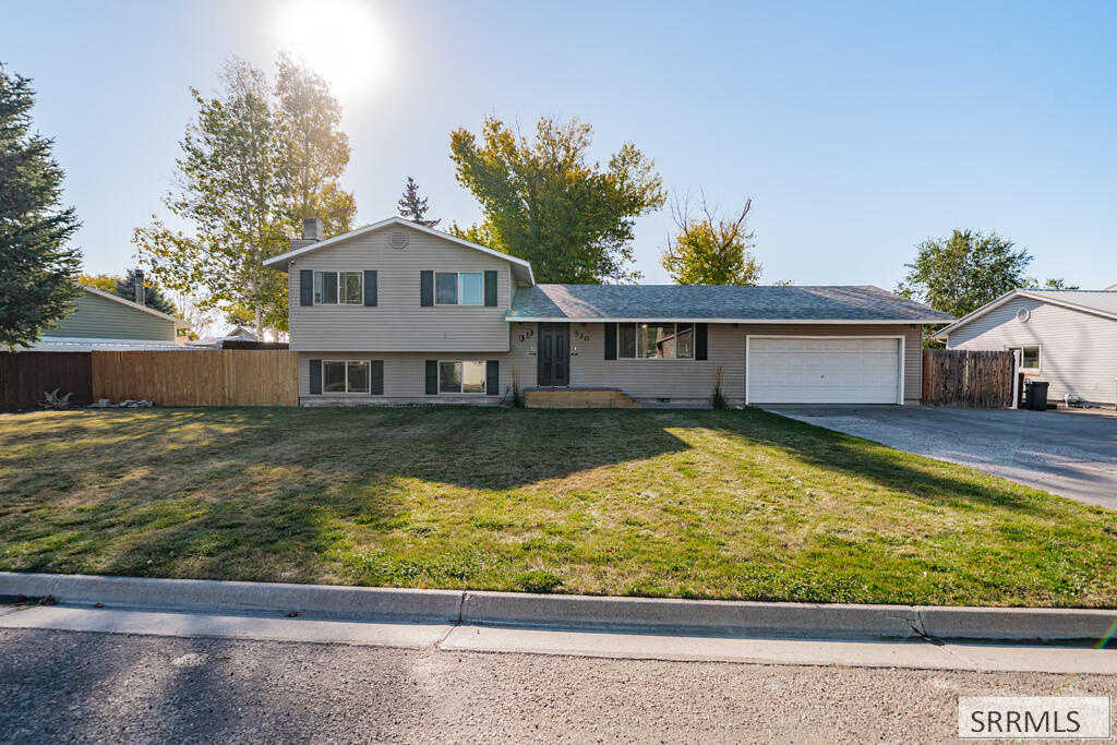 530 N Bob O Link Drive, Idaho Falls ID 83401