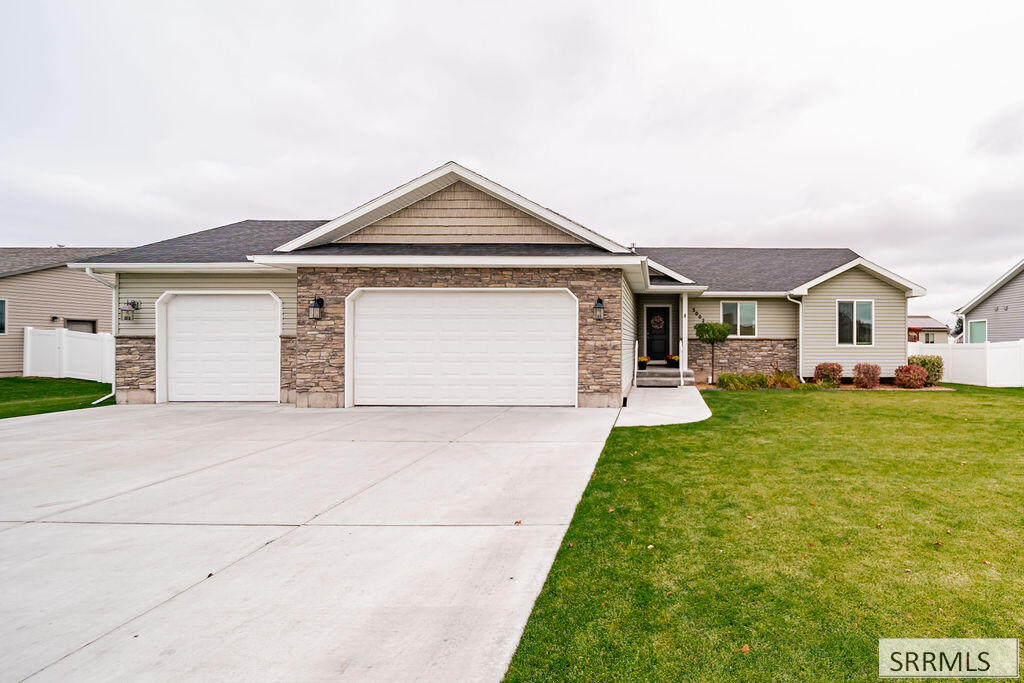 3002 Golden Rod Drive, Idaho Falls ID 83401