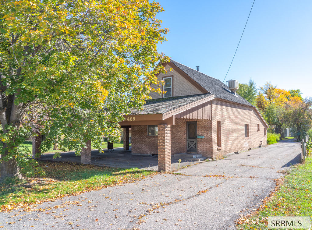 429 W 2nd S, Rexburg ID 83440