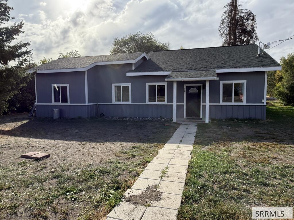 201 N Center Street, St Anthony ID 83445