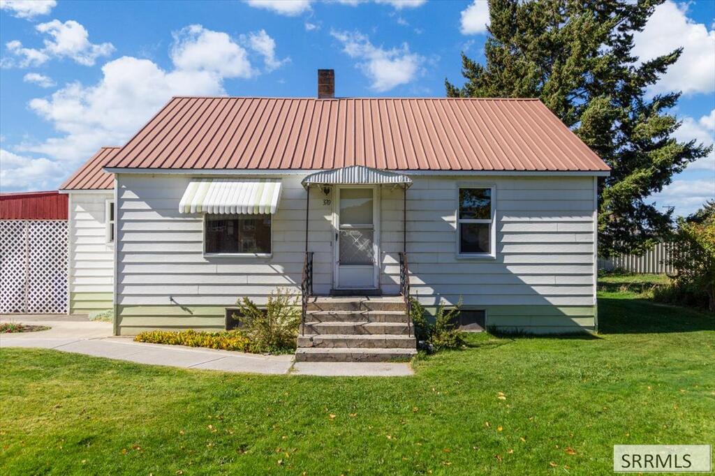370 S 3rd W, Rexburg ID 83440