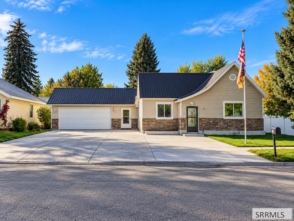 224 E 4th N, St Anthony ID 83445