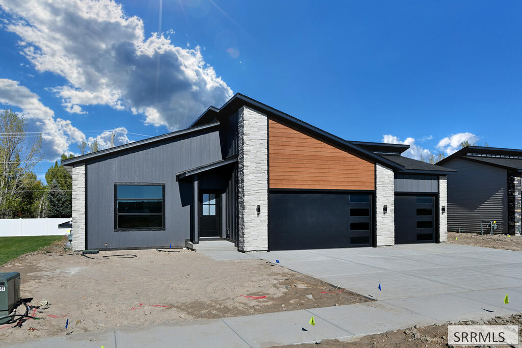 341 Birdie Thompson Drive, Idaho Falls ID 83401
