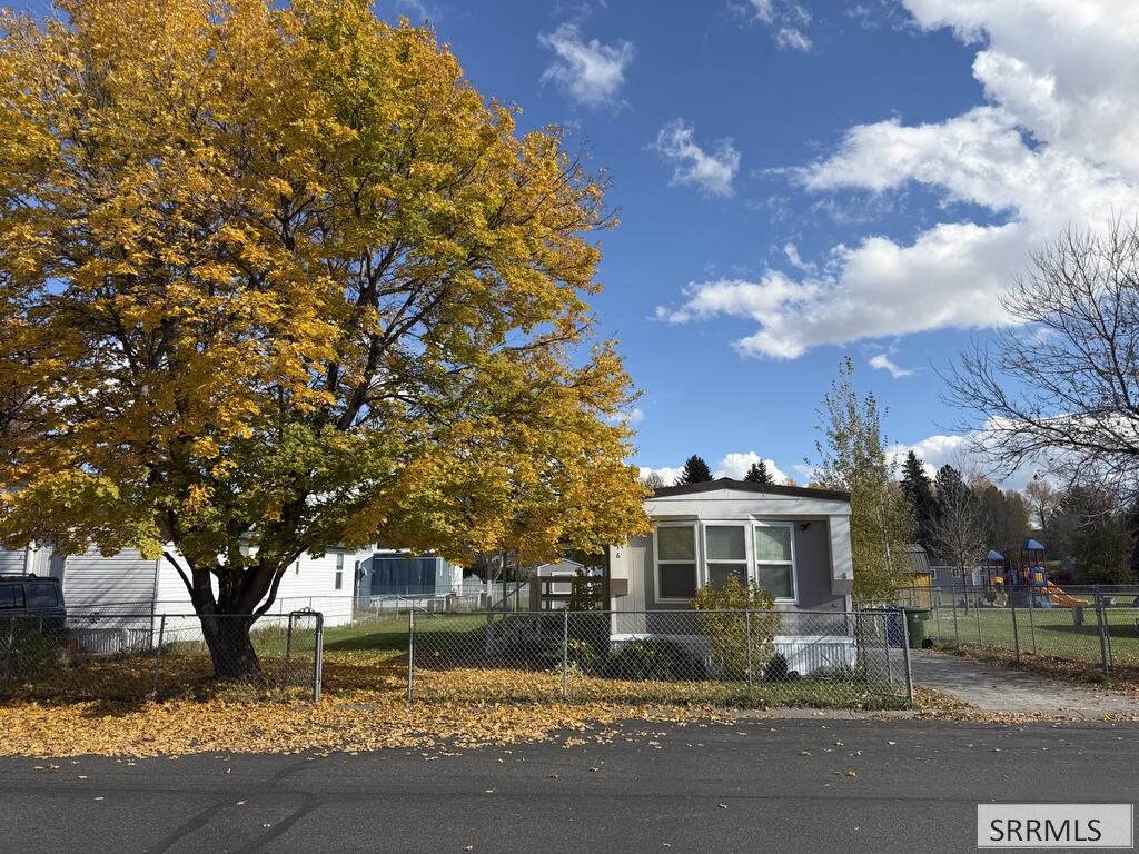 616 Lilac Street, Rexburg ID 83440